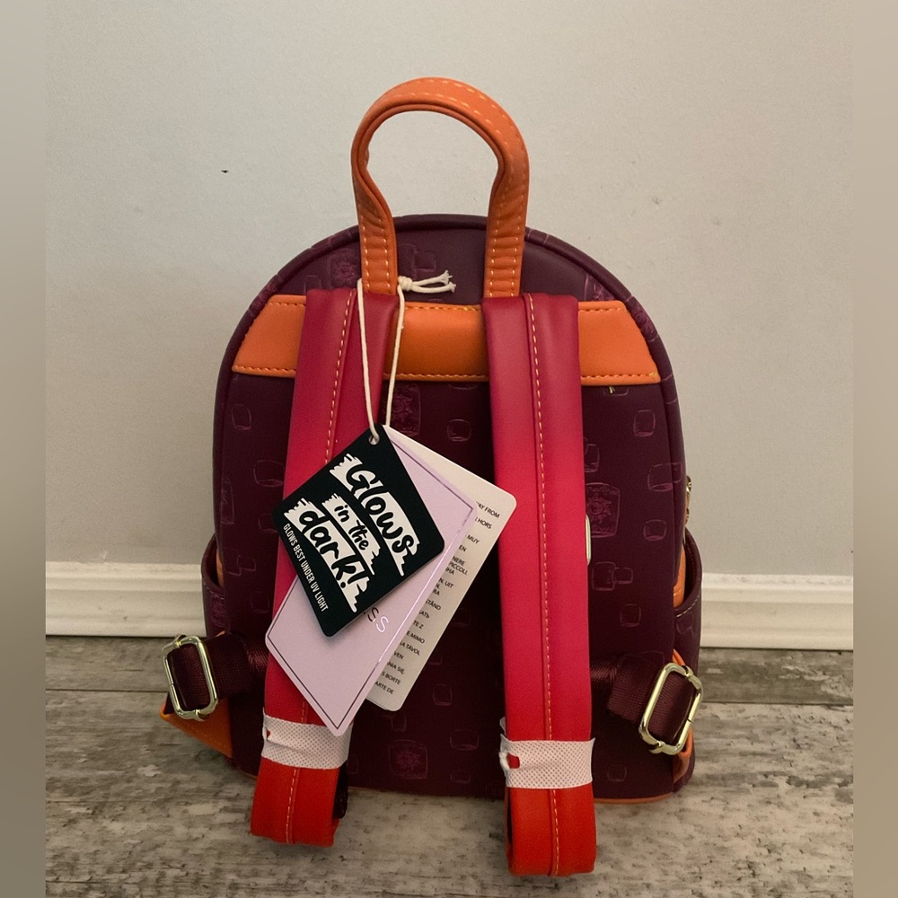NwT Loungefly Tangled Rapunzel & Flynn Boat Scene Glow in the dark Mini Backpack - Picture 2 of 4